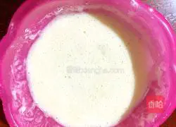 Illustration of how to make American-style banana pancakes 6