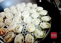 Illustration of how to make Yuanbao dumplings 8