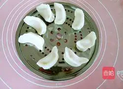 Illustration of how to make crystal dumplings 7