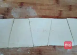 Illustration of how to make Yuanbao dumplings 1