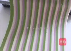 Illustration of how to make striped lace dumplings 13