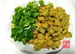 Illustration of how to make fried diced pork with Yuqian corn tortillas 2