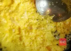 Illustration of how to make egg fried rice 2