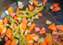 Illustration of how to make fake cauliflower fried rice 6