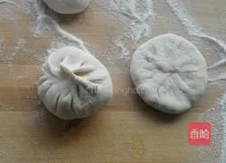 Illustration of how to make fennel pork pie 9