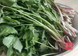 Illustration of how to make celery buns 3