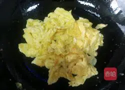 Illustration of how to make egg fried rice 3