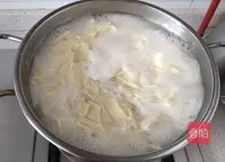 Illustration of how to make fried noodles with vegetables and ham 4
