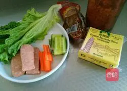 Red Sausage Cheese Sandwich Recipe Illustration 1