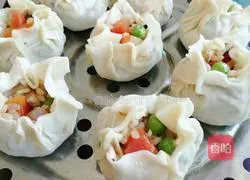 Illustration of how to make bacon, mushrooms and siu mai 5