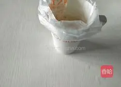 Illustration of how to make hollow gold cake 4