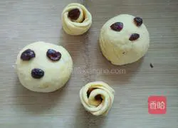 Recipe for evaporated milk rose pumpkin steamed buns 5
