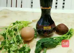 Illustration of how to make poached egg noodles 1