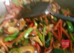 Green pepper Illustration of how to make fried noodles with shredded pork 4