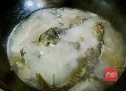 Yellow spine fish egg cake soup recipe 7