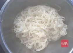 Illustration of how to make soybean paste noodles 4
