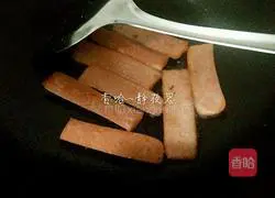 Illustration of how to make a simple sandwich 6