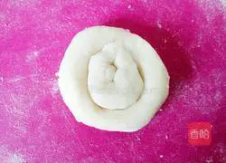 Illustration of how to make green onion pancake 6