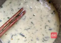 Illustration of how to make cucumber and egg breakfast cake 3