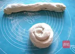 Illustration of how to make green onion cake 4