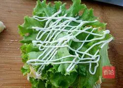 Illustration of how to make bacon cheese sandwich 6