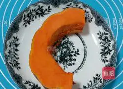 Pumpkin shell steamed buns Practice illustration 2