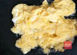 Illustration of how to make fried noodles with eggs 3