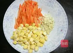 Illustration of how to make octopus fried rice 1