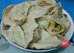Illustration of how to make cabbage, pork and green onion dumplings 6