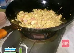 Illustration of how to make egg fried rice 14