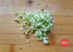 Illustration of making kidney bean and meat dumplings 9