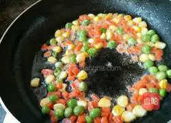 Illustration of how to make fresh grapefruit fried rice 3