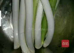 Illustration of how to make shepherd’s purse and pork dumplings 3