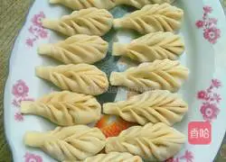 Illustration of how to make Liuye dumplings 11