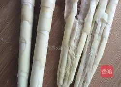 Illustration of how to make bamboo shoots, fungus and pork dumplings 1