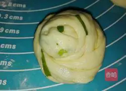 Illustration of how to make five-spice dough puff pastry 10