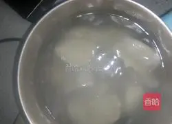 Illustration of how to make bell pepper stuffed dumplings 11