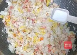 Illustration of how to make fried rice with baby cabbage and meatballs 8