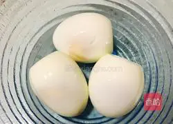 Big Mouth Croissant - Cheese, Egg and Meat Sandwich Recipe Illustration 1