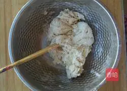 Illustration of how to make butterfly steamed buns 2