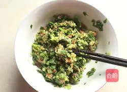 Illustration of how to make vegetable and meat wontons 4