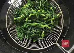 Illustration of making Yamai pancake 3