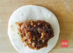 Illustration of how to make mutton buns 6