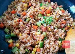 Laoganma's fried rice recipe illustration 8