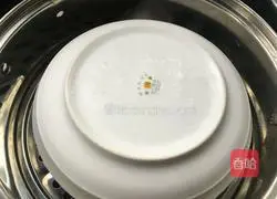  Illustration of how to make pumpkin lotus steamed buns 2