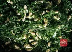 Illustration of how to make fennel and egg stuffed buns 6