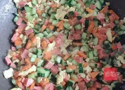 Yangzhou fried rice recipe illustration 3