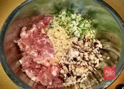 Illustration of how to make colorful Yuanbao wontons 4