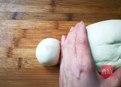 Illustration of how to make white flour steamed buns 8