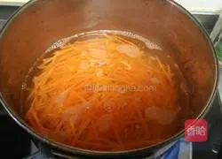 Illustration of how to make kelp buns 9